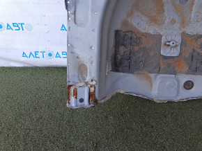Корыто багажника Toyota Prius V 12-17 высверлено