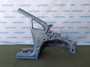 Четверть передняя правая Toyota Prius V 12-17 отпилена, зеленая, тычка