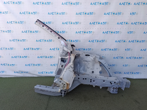 Sfert stânga față al unui Toyota Rav4 19-25, construit în Japonia, tăiat cu acul, non-standard, alb