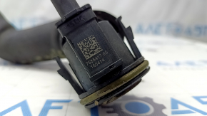 Conductă de ventilație încălzită pentru pompa de injecție combustibil BMW X5 F15 14-18 4.4T