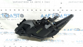 Far dreapta față Toyota Prius 30 12-15 rest, halogen, necesită lustruire, zgârieturi, crăpături sub geam
