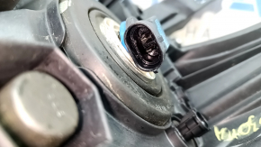 Far dreapta față Toyota Prius 30 12-15 rest, halogen, necesită lustruire, zgârieturi, crăpături sub geam