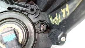 Far dreapta față Toyota Prius 30 12-15 rest, halogen, necesită lustruire, zgârieturi, crăpături sub geam