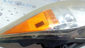 Far dreapta față Toyota Prius 30 12-15 rest, halogen, necesită lustruire, zgârieturi, crăpături sub geam