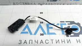 Amplificator filtru zgomot antenă Tesla Model Y 20-25 stânga