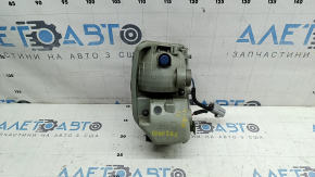 Поворотник левый Toyota Prius 30 12-15 рест, под полировку