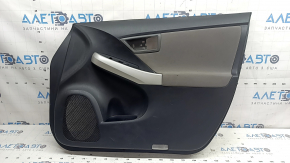 Обшивка двери карточка передняя правая Toyota Prius 30 12-15 черная, серая тканевая вставка, под химчистку, царапины