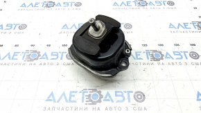 Microfisuri în portbagaj la suportul motor dreapta BMW X5 F15 16-18, prin intermediul unui adaptor