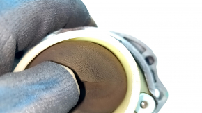 Microfisuri în portbagaj la suportul motor dreapta BMW X5 F15 16-18, prin intermediul unui adaptor