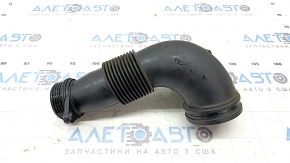 Conducta de aer pentru admisia plug-in de la BMW X5 F15 16-18 are un suport defect