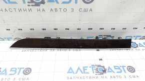 Накладка передней панели правая Volvo XC90 16-23 под дерево береза, глянец, с подсветкой, царапины