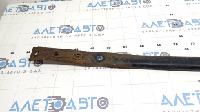 Распорка задней балки Toyota Prius 30 11-15 тип 1, примята, ржавая