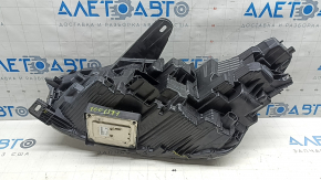 Фара передняя правая в сборе Ford Mustang Mach-E 21-26 LED, сломана напрявляющая и крепление