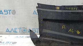 Căptușeală aripă stânga față, partea din față a unui Audi A6 C7 16-18, resturi, rupturi, fragment lipsă