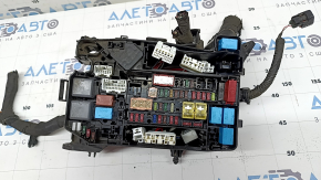Блок предохранителей подкапотный Toyota Prius 30 13-13 в сборе с корпусом, без крышки, без проводки