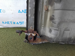 Корыто багажника Toyota Camry v40 07-11 высверлено, коррозия