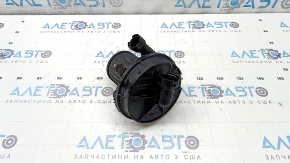 Насос воздушный Audi A6 C7 12-18 3.0T надорвана изоляция проводки