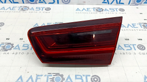 Lampă interioară, capotă portbagaj, dreapta, suport Audi A6 C7 16-18, pentru lustruit