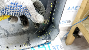 Bara față neaderentă Audi A6 C7 16-16, rest pentru senzori de parcare, argintie, în folie, crăpături, lovituri, zgârieturi, grile și elemente de fixare rupte