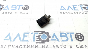 Senzor de presiune combustibil Audi A6 C7 16-18 3.0T pe conducta de combustibil