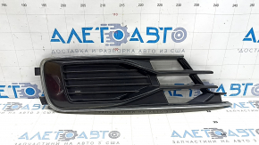 Решетка переднего бампера правая Audi A6 C7 16-16 тип 2 рест, глянец с хром вставкой, песок
