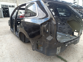 Aripă spate stânga Volvo XC90 16-26 pe caroserie, neagră, cu proeminențe