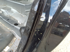 Aripă spate stânga Volvo XC90 16-26 pe caroserie, neagră, cu proeminențe