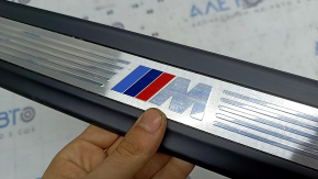 Ornament prag ușă stânga față BMW X3 F25 11-17 negru cu inserție cromată, M-Sport, zgârieturi pe crom