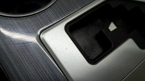 Накладка центральной консоли с подстаканниками Toyota Camry v50 12-14 usa серое дерево, потерта, царапины