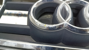 Grilă radiator Audi Q8 19-23 gri cu crom discret, crom crăpat pe logo