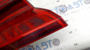 Lumina exterioară de pe aripa stângă, Audi Q8 19-26, este uzată