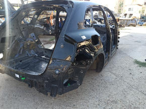 Aripă spate dreapta Audi Q5 80A 18-25 pe caroserie, neagră, denivelări, îndoitură