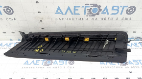 Боковушка 2-го ряда сидений правая Audi Q8 19-21 кожа черная ANTHRAZIT, трещина в креплении, в копоти, потортость