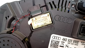Щиток приборов Audi Q8 21-25 105к, в копоти, на з/ч