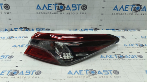 Lampă halogenă aripă exterioară dreapta Toyota Camry v70 21-24