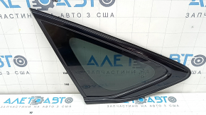 Geam fix spate stânga Honda Accord 23-26, negru lucios, ornament uzat