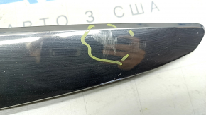 Решетка радиатора grill Hyundai Sonata 11-15 hybrid, с эмблемой, царапины, полез лак, вздулся хром, песок, сломано крепление