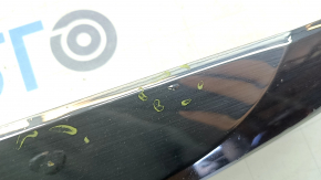 Решетка радиатора grill Hyundai Sonata 11-15 hybrid, с эмблемой, царапины, полез лак, вздулся хром, песок, сломано крепление