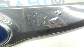 Решетка радиатора grill Hyundai Sonata 11-15 hybrid, с эмблемой, царапины, полез лак, вздулся хром, песок, сломано крепление