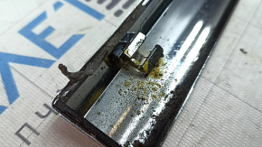 Ornament ușă stânga față inferioară Hyundai Sonata 11-15 cromat, elemente de fixare rupte