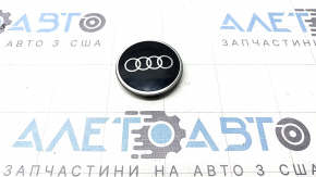 Центральный колпачок на диск Audi Q8 21-26 61/56мм, черный глянец