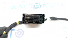 Cipul pentru blocul ECU al computerului motorului BMW X3 F25 15-17 2.0T este mare, negru, cu 33 de pini