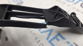 Suportul grilei radiatorului pentru Audi A4 B9 17-25 este defect