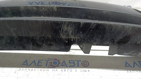 Нижняя решетка переднего бампера Toyota Prius V 15-17 под ПТФ, царапины, прижата, незаводские отверстия, треснута