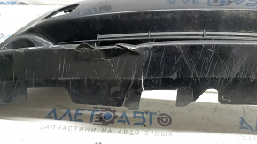 Нижняя решетка переднего бампера Toyota Prius V 15-17 под ПТФ, царапины, прижата, незаводские отверстия, треснута