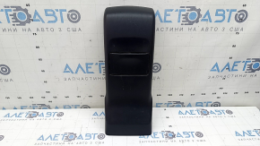 Накладка центральной консоли задняя Toyota Prius V 15-17 черная, с подстаканниками, царапины