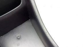 Накладка центральной консоли Toyota Prius V 15-17 черная, царапины
