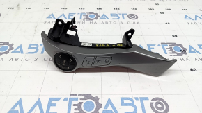 Butoane de control pe volanul stânga pentru Toyota Prius V 15-17 pentru control vocal, zgârieturi, suport rupt