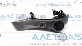 Butoane de comandă volan dreapta pentru Toyota Prius V 15-17 tip 4, zgârieturi, urme de zgârieturi