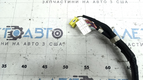 Cablaj pentru ușa din dreapta față a unui Toyota Prius V 12-17 fără cheie